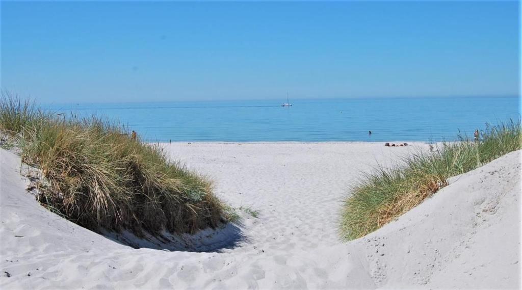 Ferienwohnung Karnitz Im Herzen Von Ruegen Esterno foto