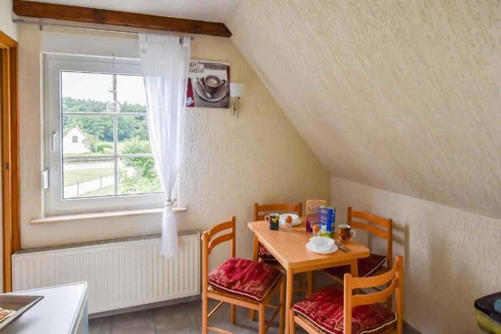 Ferienwohnung Karnitz Im Herzen Von Ruegen Esterno foto
